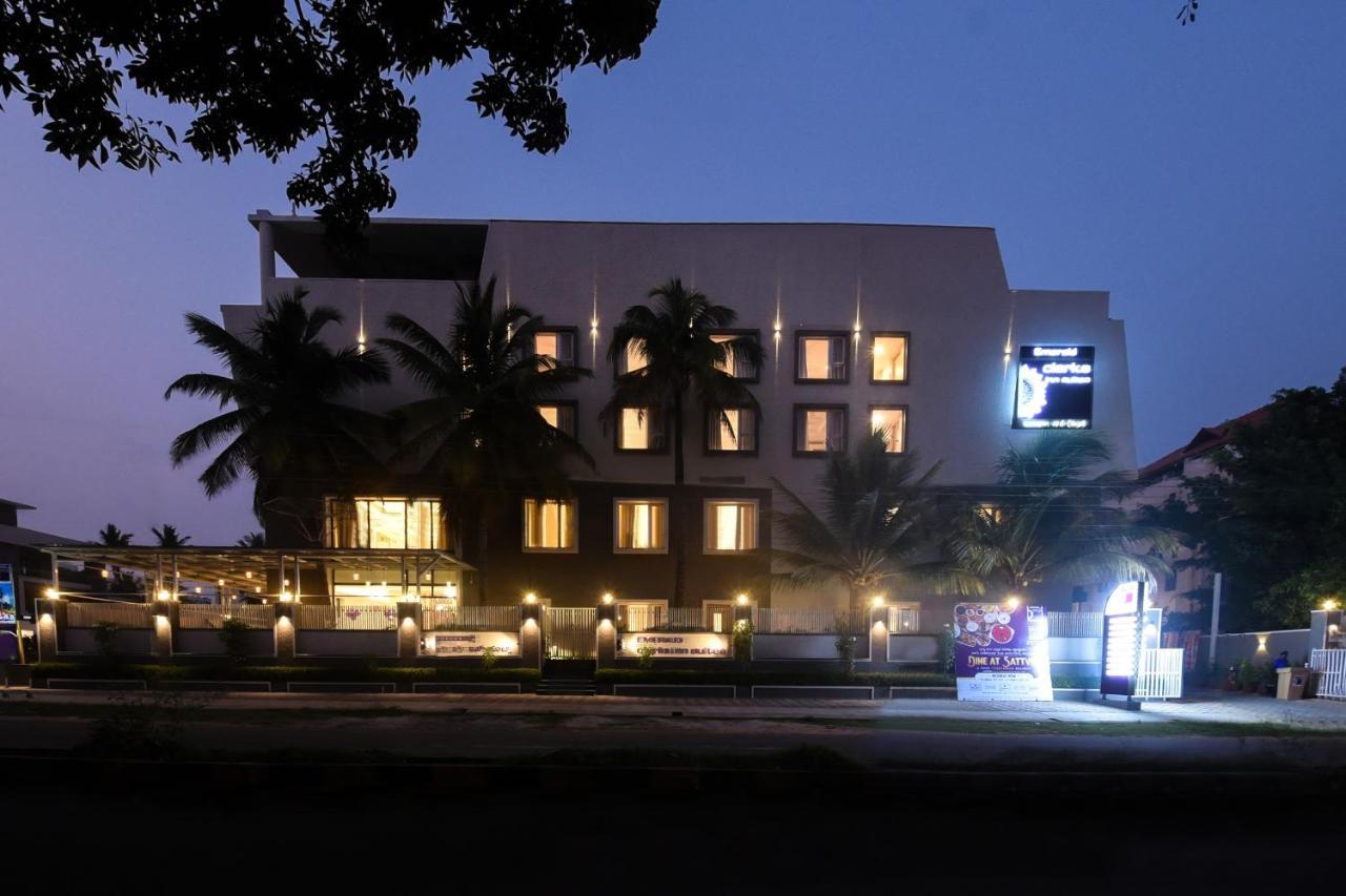 Emerald Clarks Inn Suites Maiçor Exterior foto