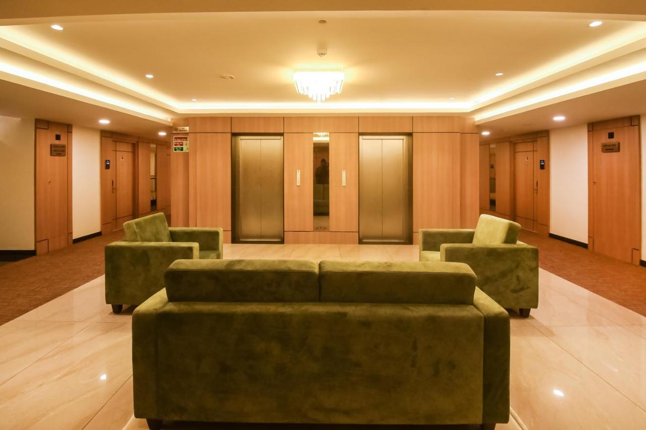 Emerald Clarks Inn Suites Maiçor Exterior foto