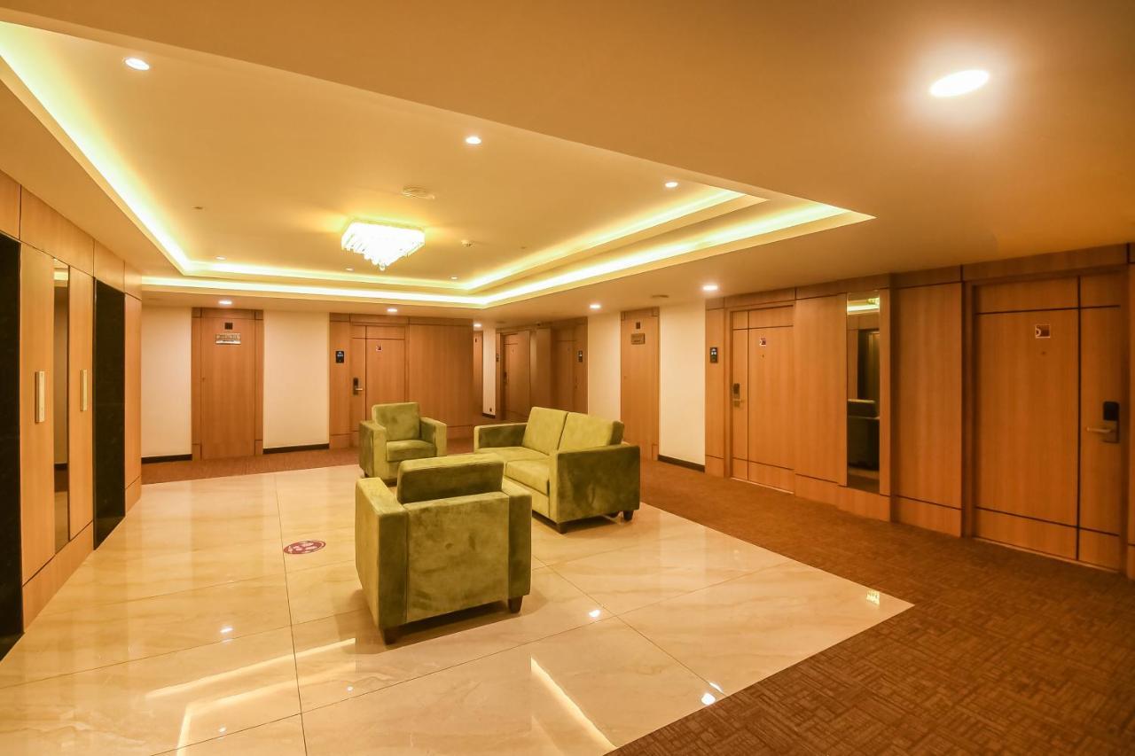 Emerald Clarks Inn Suites Maiçor Exterior foto